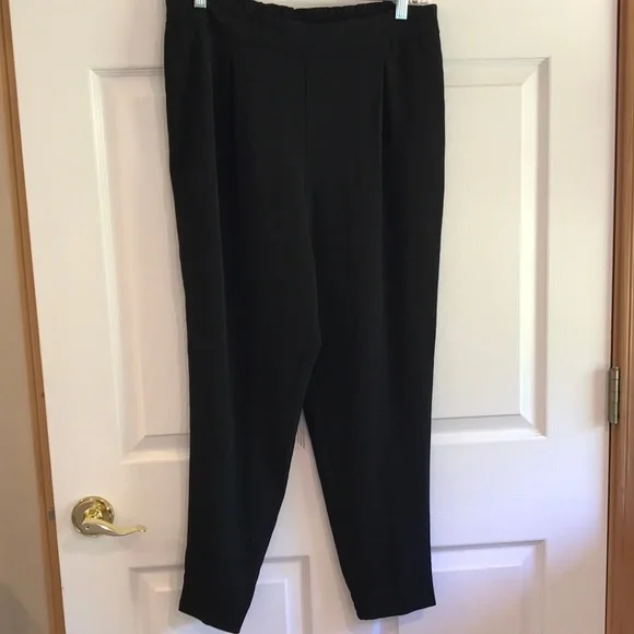 black pull up dress pants Dien Black Tailored Pants - 4 main image 0